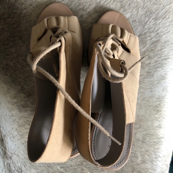 Hinge Drea Peep Toe Tan Nubuck Leather Sandal - Picture 6 of 8